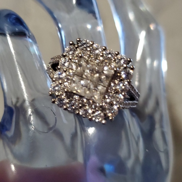 NEW SS BEAUTIFUL RING - Picture 3 of 3